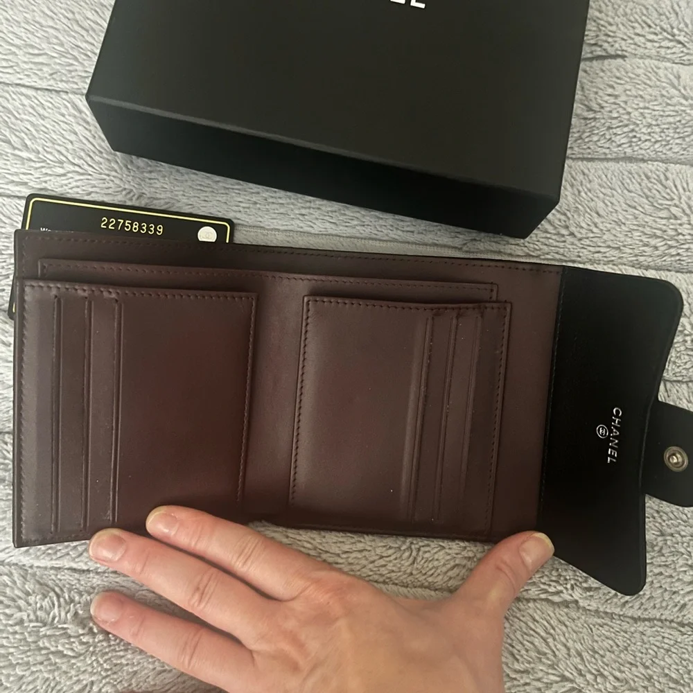 Chanel Caviar Classic Small Compact Flap Wallet - Picture 7 of 8
